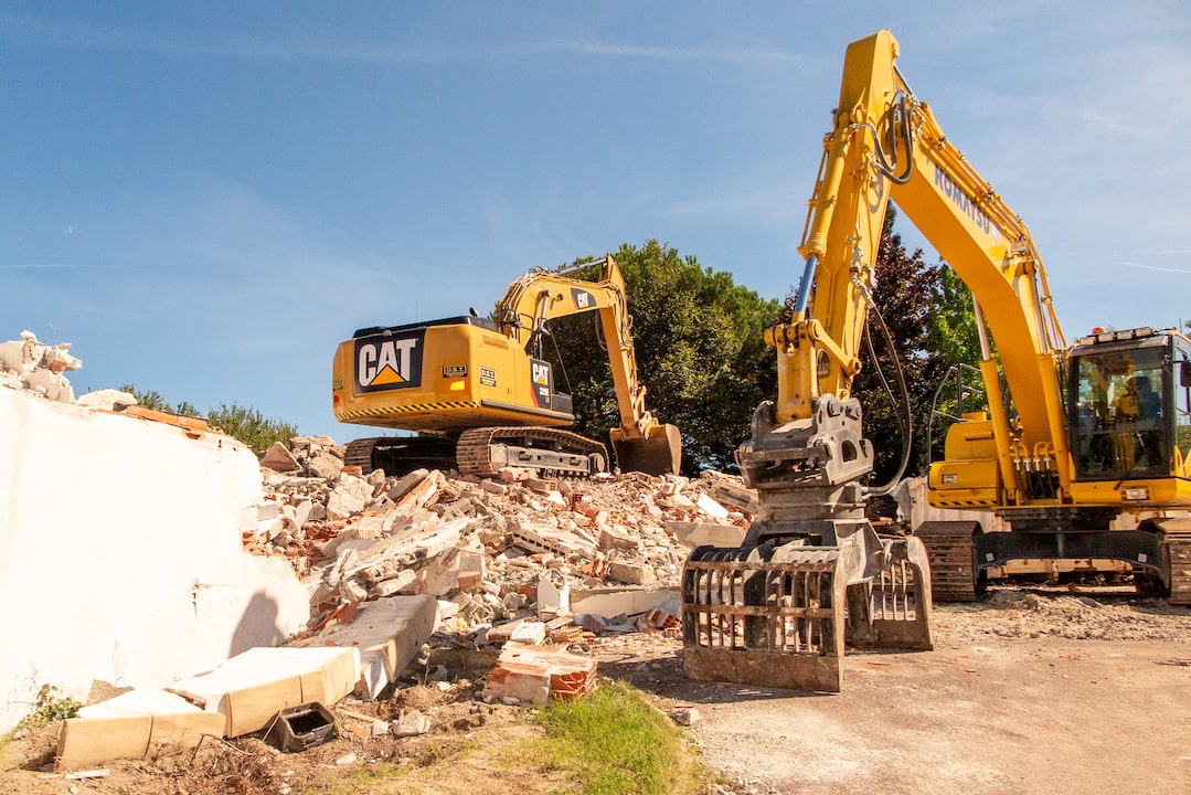 Is Caterpillar Stock a Good Investment in 2022? CAT Stock Outlook